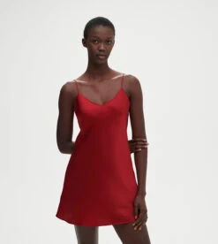 Dream Silk Chemise - Tango Red -SIMONE PERELE Sales 15B940 Dream Chemise TangoRed.03 291b01f6 18d9 4bd4 999c 721839756e21
