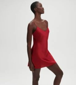Dream Silk Chemise - Tango Red -SIMONE PERELE Sales 15B940 Dream Chemise TangoRed.05 bb8f95eb 9c57 4df5 bd17 fae6279359ca