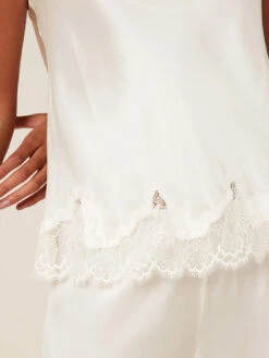 Nocturne Silk Camisole - Natural -SIMONE PERELE Sales 17F900 17F660 030 FRONT 1 6e580d4c 5141 4e5a a23a 825aa8494801