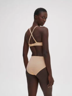 Escale Soft Cup Bra - Vanilla -SIMONE PERELE Sales 1C1210 Escale Soft Cup Bra Vanilla.06 a968c7f5 ad76 406a bea0 7c9c2ba96aed