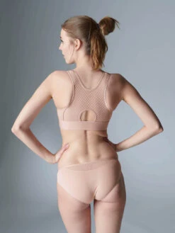 Harmony Wire Free Sports Bra - Yogi Pink -SIMONE PERELE Sales 1SA261 Harmony Wireless Sport Bra YogiPink.04 fc24bf7f 953c 4566 ada7 e55d3a0799a1