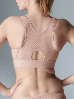 Harmony Wire Free Sports Bra - Yogi Pink -SIMONE PERELE Sales 1SA261 Harmony Wireless Sport Bra YogiPink.05 d09b3920 0f65 4491 92de 6fdc23ca8ae4