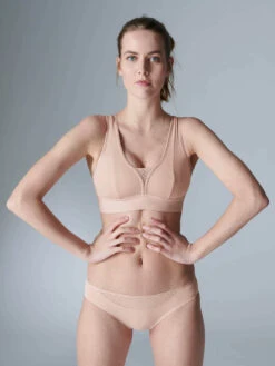 Harmony Wire Free Sports Bra - Yogi Pink -SIMONE PERELE Sales 1SA261 Harmony Wireless Sport Bra YpgiPink.03 b23b75b9 ddc8 4e30 a5ac d13cc38710c6