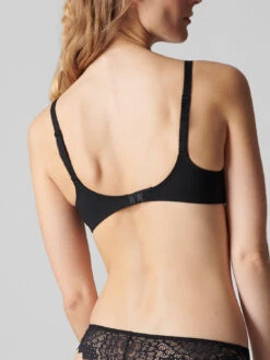 Caresse Soft Cup Bra - Black 11 Caresse Soft Cup Bra - Black -SIMONE PERELE Sales 1 12A210 015 5 6587190e 820b 474d aa8e 2402a57bde25