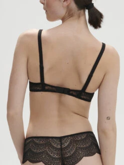 Karma Soft Cup Triangle Bra - Black 11 Karma Soft Cup Triangle Bra - Black -SIMONE PERELE Sales 1 12V250 015 2 6f7845d4 9f61 44ea b86b a4f0495bd20c