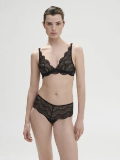 Karma Soft Cup Triangle Bra - Black 12 Karma Soft Cup Triangle Bra - Black -SIMONE PERELE Sales 1 12V250 015 3 1a69b1c4 9748 4033 9289 1a87ab478831