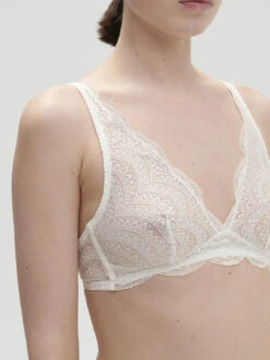Karma Soft Cup Triangle Bra - Natural -SIMONE PERELE Sales 1 12V250 030 10 04a17ab4 db43 4d83 b339 007ccb3a1a4a
