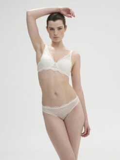 Karma 3D Contour Bra - Natural -SIMONE PERELE Sales 1 12V343 030 3 adf97496 553a 4e51 972c 682e896f56ca