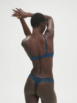 Delice Thong - Prestige Blue -SIMONE PERELE Sales 1 12X700 595 4 60a22ebb 30c6 4a38 8525 75f73a136b81