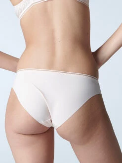 Bloom Bikini Brief - Powder Petal -SIMONE PERELE Sales 1 12Y720 332 5 6f339af3 c418 4e92 bde7 a417c2edefca