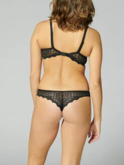 Caresse 3D Plunge Contour Bra - Black 13 Caresse 3D Plunge Contour Bra - Black -SIMONE PERELE Sales 1 12a316 015 4 1ae311b2 d853 468a 9ce2 bd8abd0e0d9a