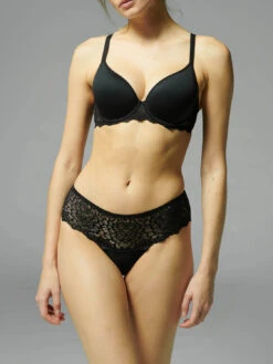 Caresse Shorty Brief - Black 12 Caresse Shorty Brief - Black -SIMONE PERELE Sales 1 12a630 015 2 e36970d9 0791 4519 b8d8 7cc577e78c75