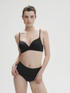 Essentiel Padded Triangle Bra - Black -SIMONE PERELE Sales 1 13V253 015 5 92e05c88 3346 4bec 8592 97231f23b4a2