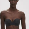 Essentiel Strapless Plunge Bra - Black 2 Essentiel Strapless Plunge Bra - Black -SIMONE PERELE Sales 1 13V303 015 1 c84fdb60 4153 4943 a690 9baed61a05d2