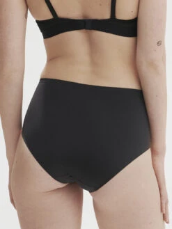 Essentiel Control Brief - Black -SIMONE PERELE Sales 1 13V610 015 2 e221efc0 2c28 4568 b1fe 905dc16c05dc