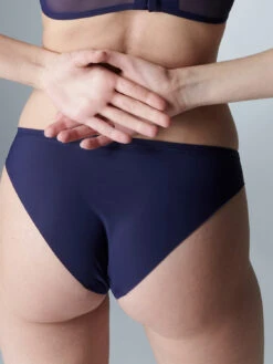Reflet Bikini Brief - Midnight -SIMONE PERELE Sales 1 13Z720 562 5 f0db6cfe 7b33 41db 9ac3 e7fde8aea7a1