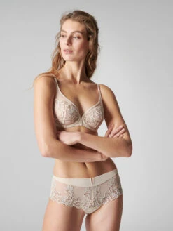 Saga Shorty Brief - Beige Topaze -SIMONE PERELE Sales 1 15C630 054 1 8b5770d6 7851 4c1a 8ebe 5fdf0f569273