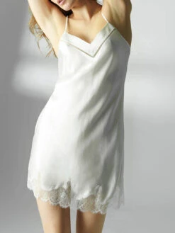 Nocturne Silk Chemise - Natural -SIMONE PERELE Sales 1 17F940 030 1 2491a530 ca39 4c24 b79a 811b15b3bd72