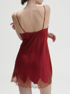 Nocturne Silk Chemise - Tango Red -SIMONE PERELE Sales 1 17F940 435 2 448ecd21 1e23 4e66 a6e7 6d9e01c32bf5