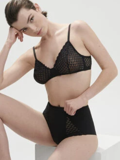 Subtile Wirefree Triangle Bra - Black -SIMONE PERELE Sales 1 19Y250 015 5 d1a29751 dd71 42c7 b42b 916d020c33d6