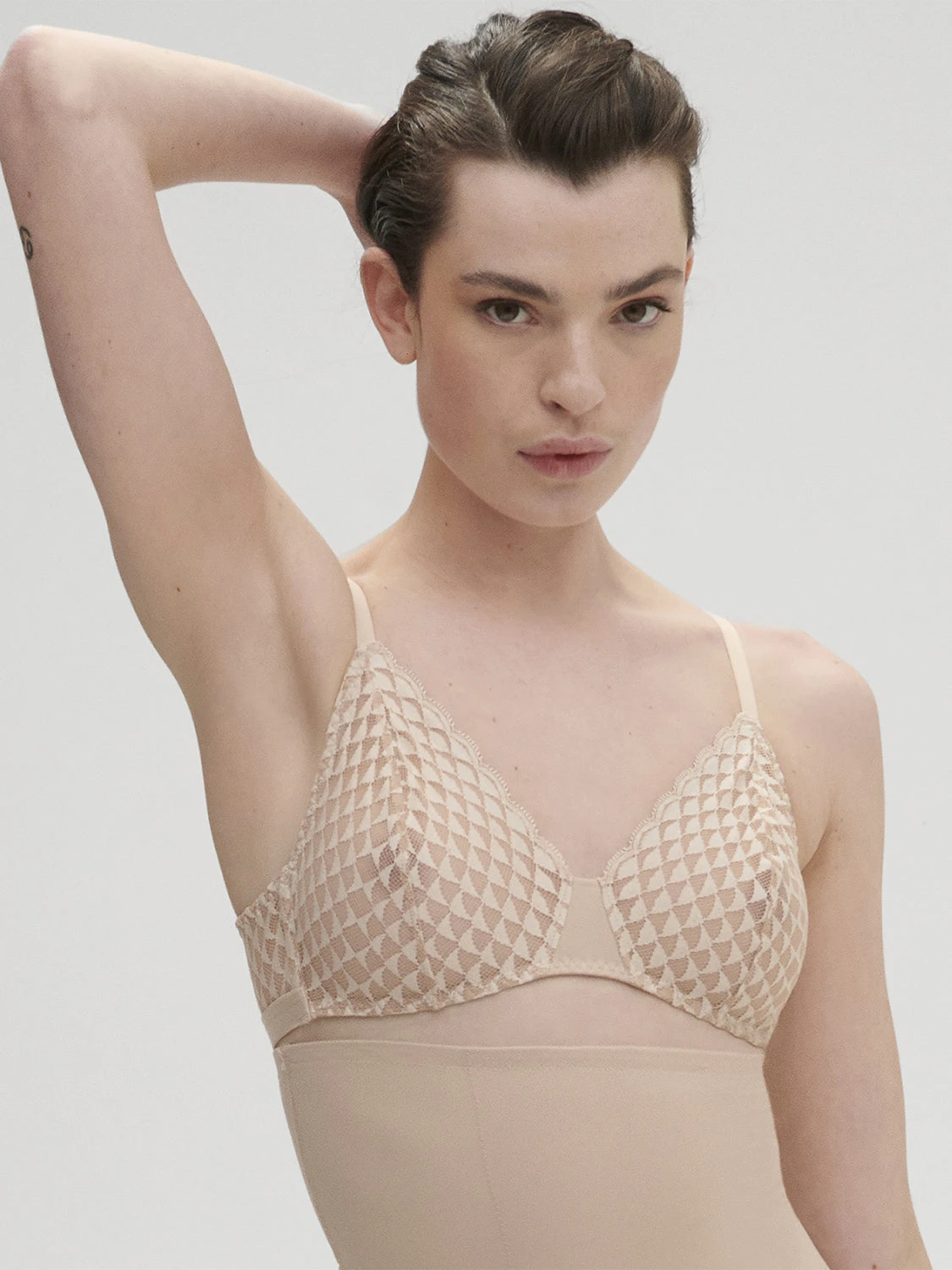 Subtile Wirefree Triangle Bra - Peau Rose 3 Subtile Wirefree Triangle Bra - Peau Rose