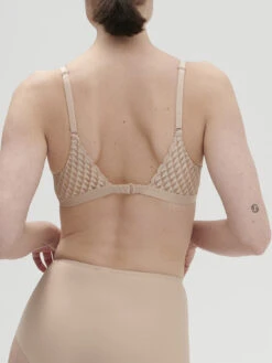 Subtile Wirefree Triangle Bra - Peau Rose 12 Subtile Wirefree Triangle Bra - Peau Rose -SIMONE PERELE Sales 1 19Y250 739 2 ab5cd4dc abd2 4382 a687 12900dac19d4