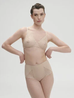 Subtile Wirefree Triangle Bra - Peau Rose 13 Subtile Wirefree Triangle Bra - Peau Rose -SIMONE PERELE Sales 1 19Y250 739 3 ace31de3 c513 4fb9 ac5b 227b35d9f052