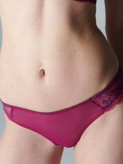 Singuliere Tanga - Syrah -SIMONE PERELE Sales 1 1A2710 305 3 b23189e7 b160 4d8c 92e0 bdca0c32ed57