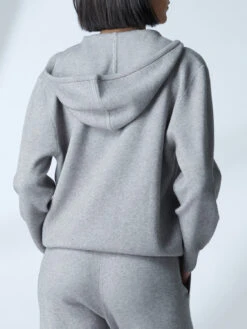 Paresse Zipped Jacket - Breezy Grey -SIMONE PERELE Sales 1 1A8964 842 5 5f7e3419 a6cf 4abd 8a6f a18145ed6223