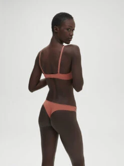 Amazone Tanga - Texas Pink -SIMONE PERELE Sales 1 1C2710 457 5 0299fe03 1b4e 4f5a 85c2 f8c5dd33af9e