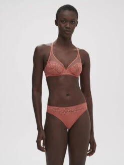 Amazone Bikini Brief - Texas Pink 11 Amazone Bikini Brief - Texas Pink -SIMONE PERELE Sales 1 1C2720 457 3 4ada64ee b74f 4a34 b853 41aff55917a1