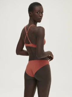 Amazone Bikini Brief - Texas Pink 13 Amazone Bikini Brief - Texas Pink -SIMONE PERELE Sales 1 1C2720 457 5 d254e910 c7f8 432f 91af 0e7f4d801a45