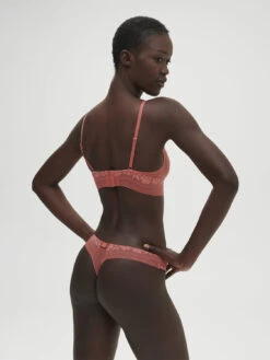 Heloise Thong - Texas Pink -SIMONE PERELE Sales 1 1C6700 457 5 b58a67b3 a898 4214 aa33 39487796be04