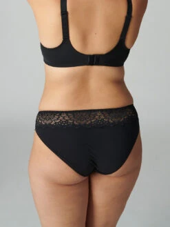 Caresse Bikini Brief - Black -SIMONE PERELE Sales 2 12A720 015 3 d3a376a4 7d39 48c2 8bb0 a27181aa348a
