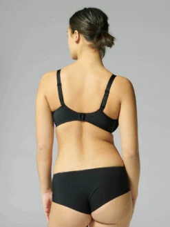 Andora Rigid Seamless Bra - Black 12 Andora Rigid Seamless Bra - Black -SIMONE PERELE Sales 2 131382 015 4 fe477761 8bde 499c 96dc 248d236fa130