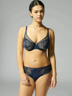 Saga Bikini Brief - Endless Blue -SIMONE PERELE Sales 2 15C720 589 2 289328ff d044 4aa4 a5c6 e8a00ab85385