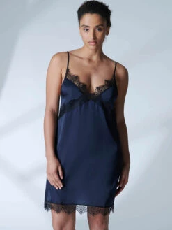 Satin Secrets Chemise - Full Moon -SIMONE PERELE Sales 2 23H940 581 2 bbd93d56 06ac 4fbb 9873 69c220337944