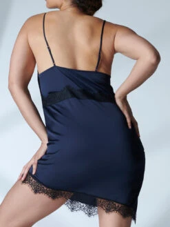 Satin Secrets Chemise - Full Moon -SIMONE PERELE Sales 2 23H940 581 5 186ed85d e565 45b4 aad1 7754e22a80ac